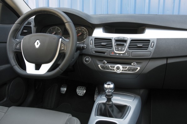 RENAULT LAGUNA