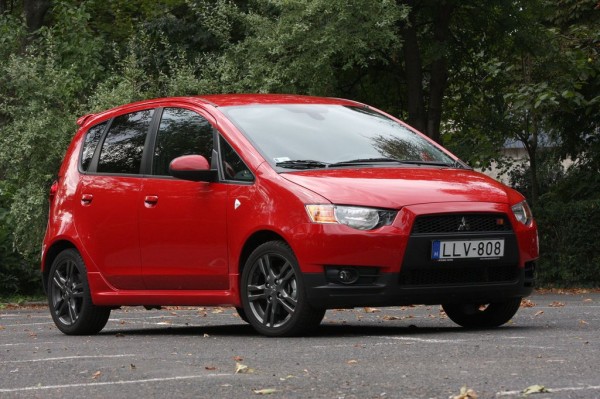 MITSUBISHI COLT