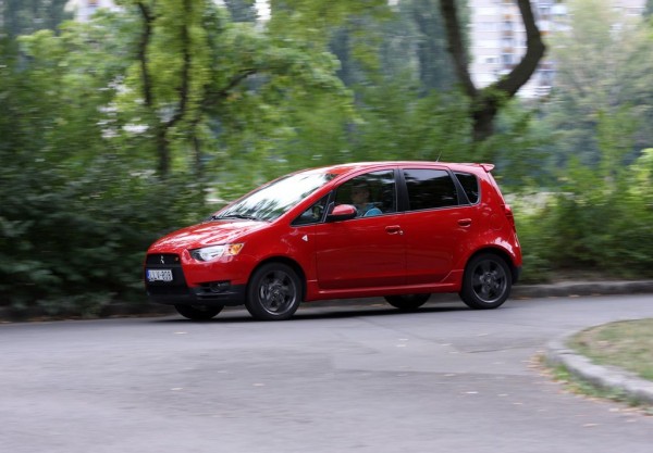 MITSUBISHI COLT