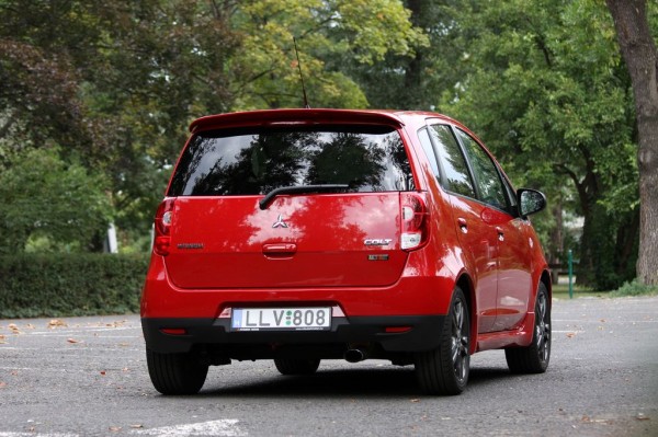 MITSUBISHI COLT