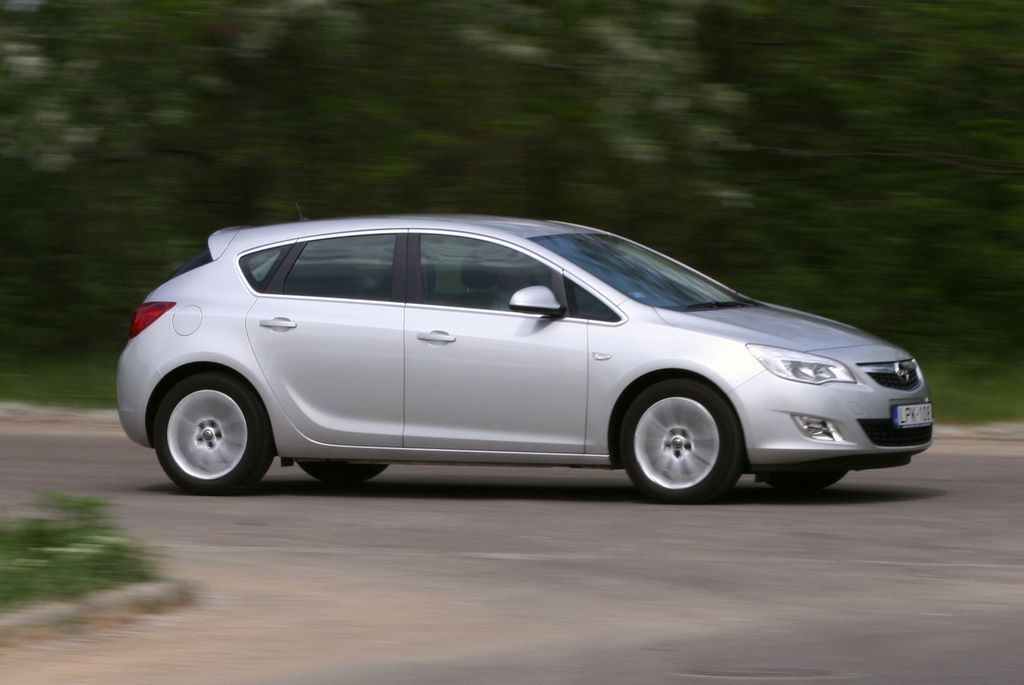 OPEL ASTRA J