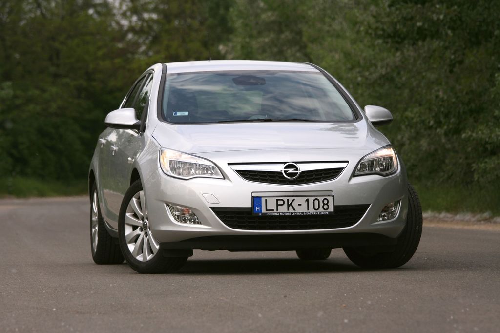 OPEL ASTRA J