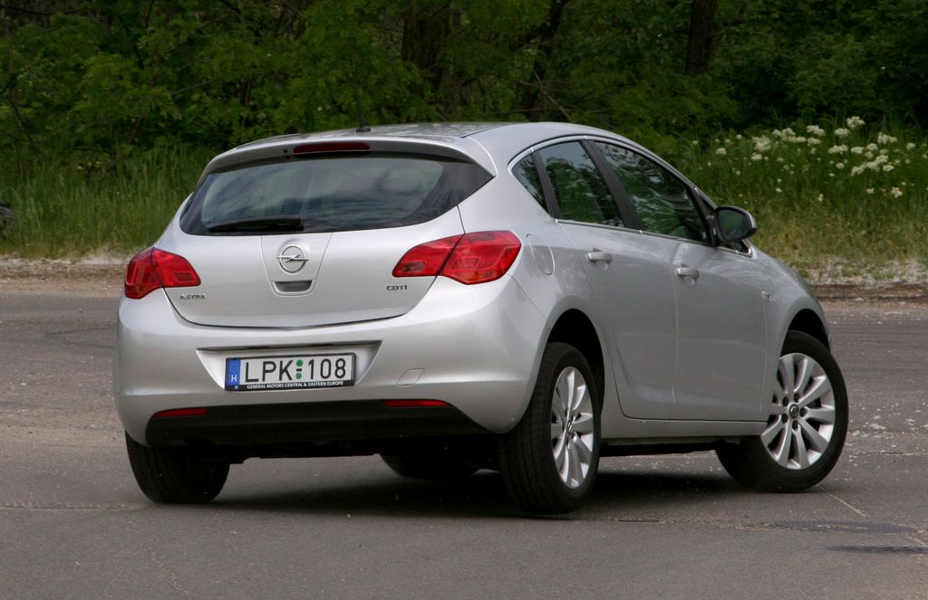 OPEL ASTRA J