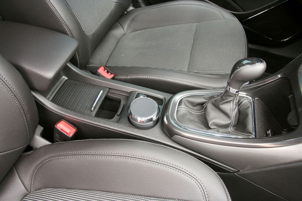 OPEL ASTRA J