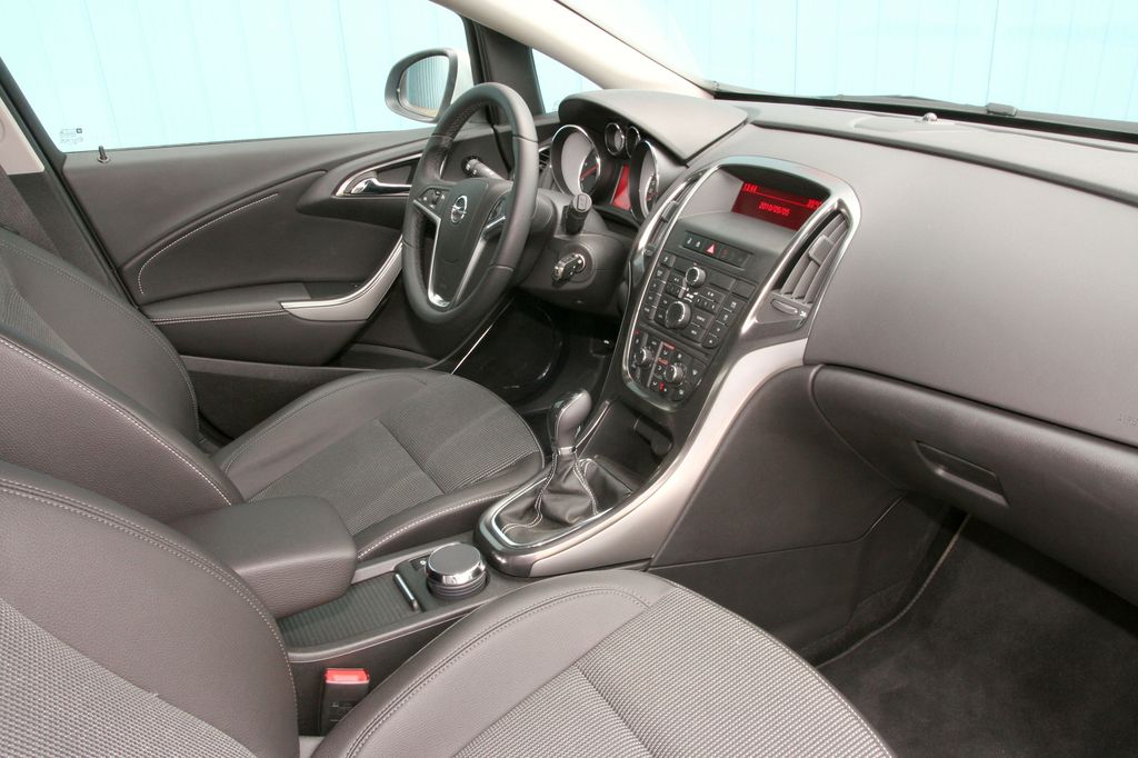 OPEL ASTRA J