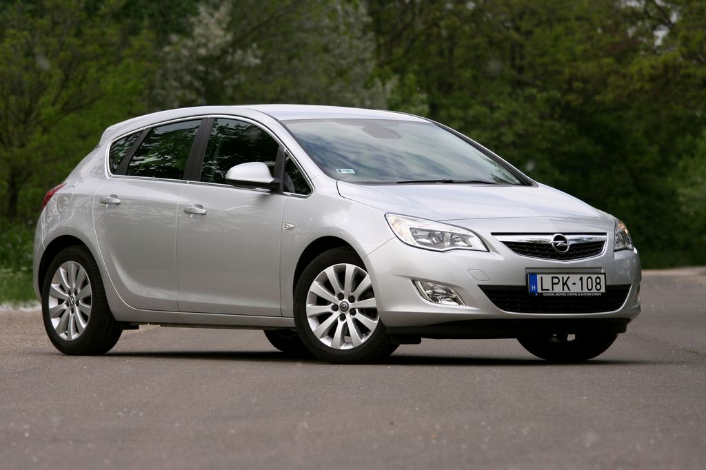OPEL ASTRA J