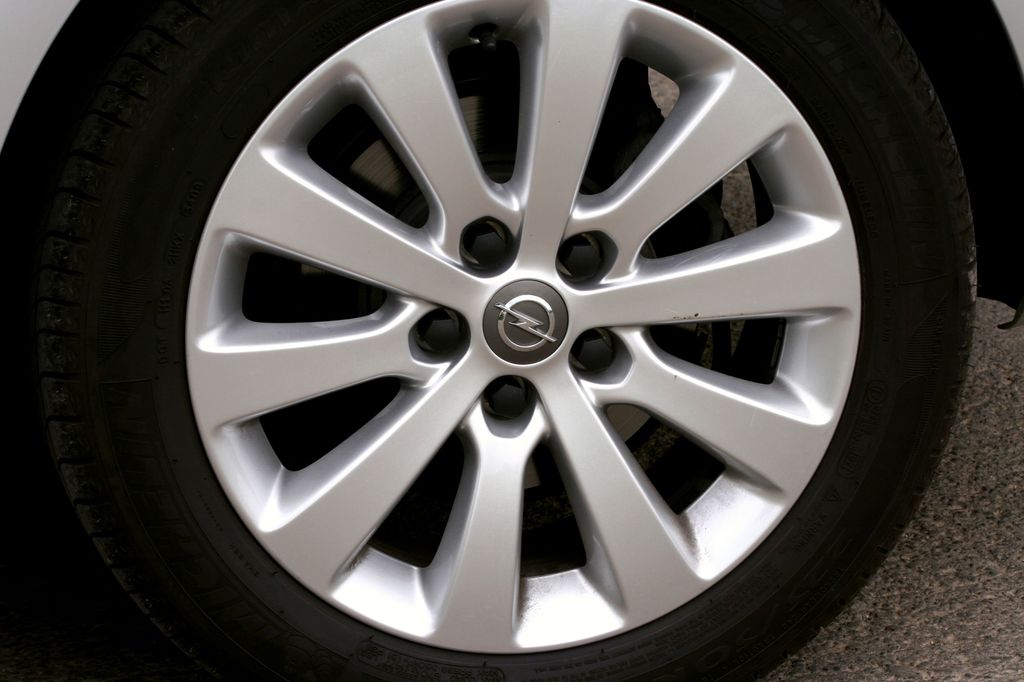 OPEL ASTRA J