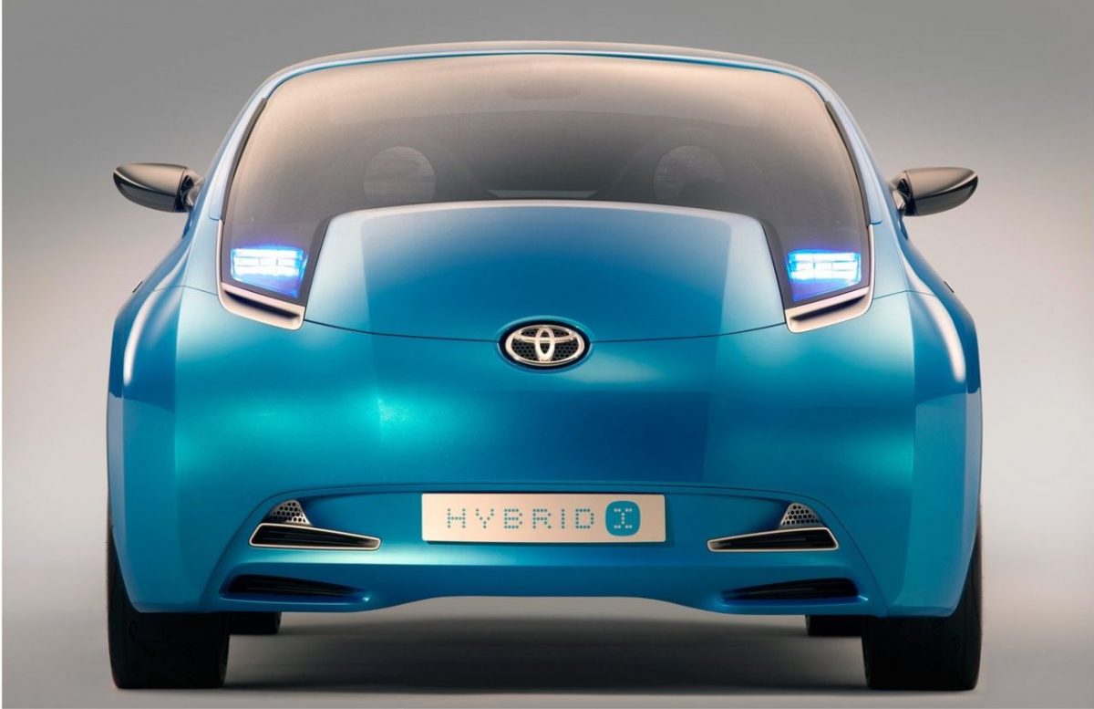 TOYOTA PRIUS