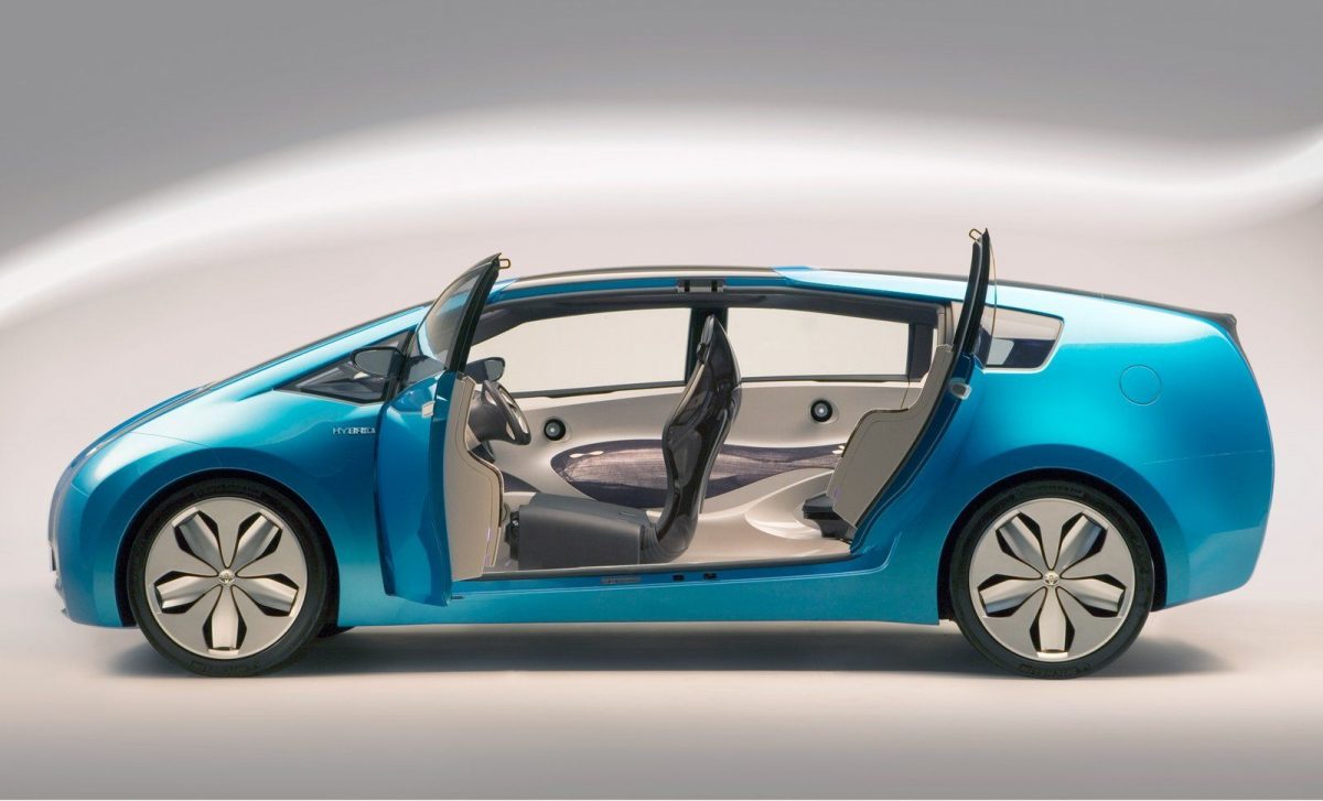 TOYOTA PRIUS