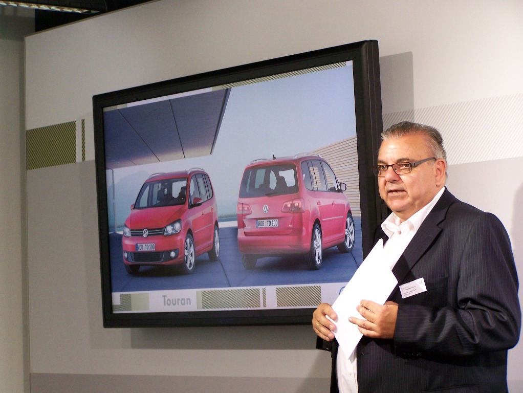 VOLKSWAGEN TOURAN