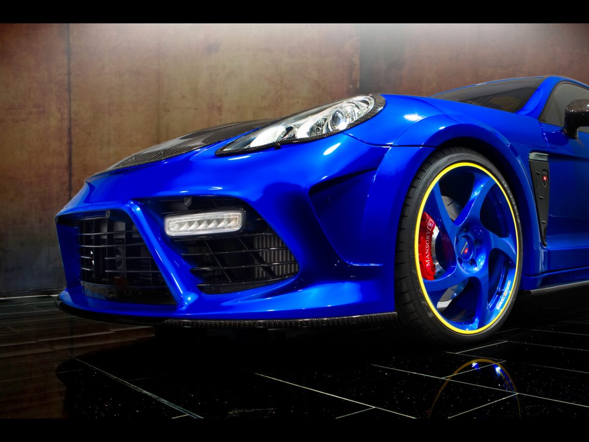 PORSCHE PANAMERA