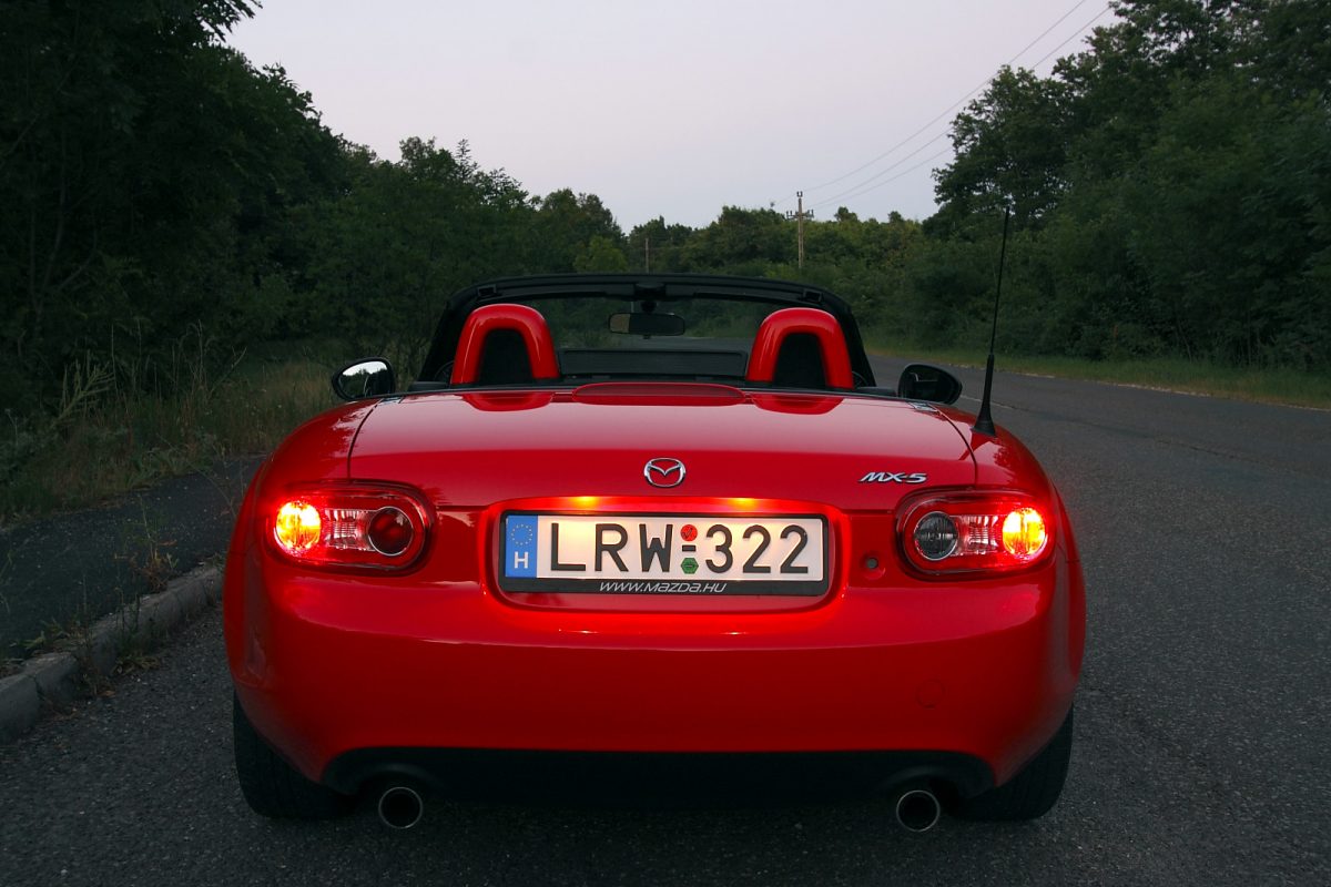 MAZDA MX-5