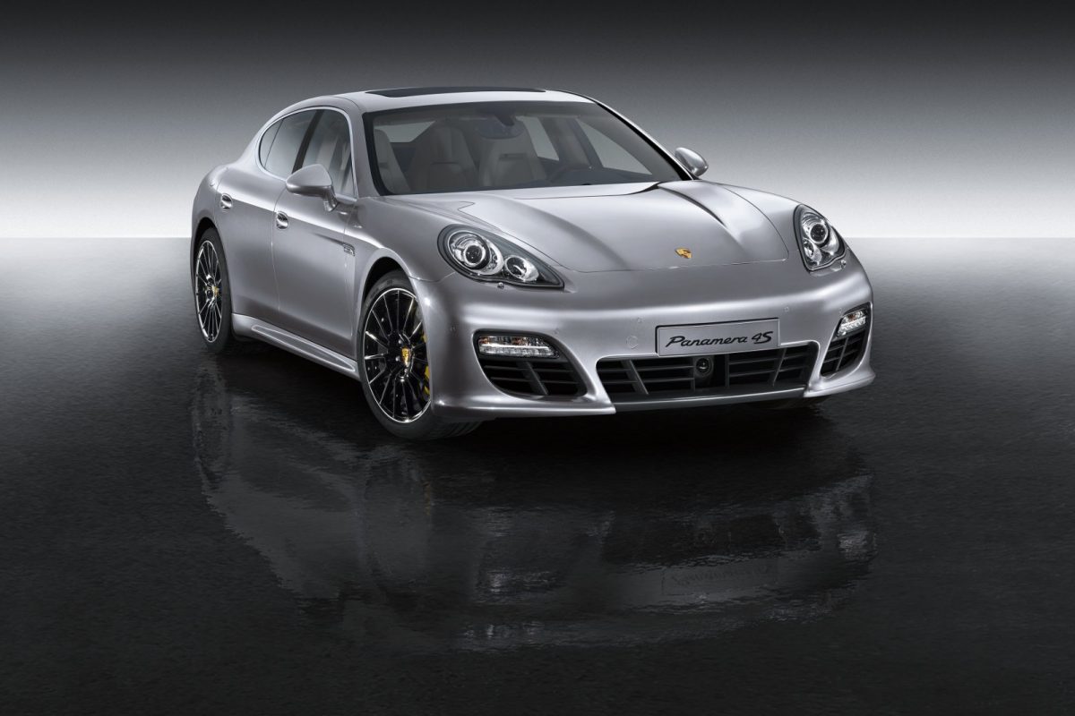 PORSCHE