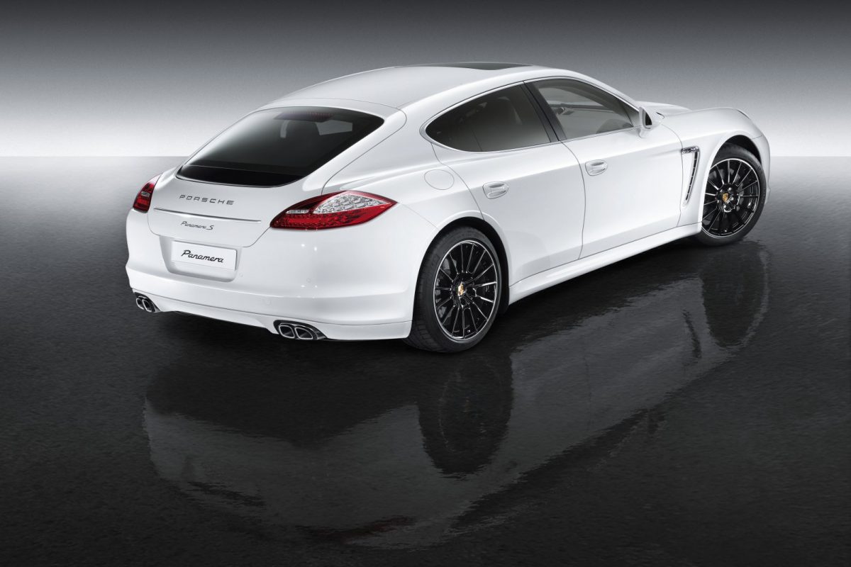 PORSCHE