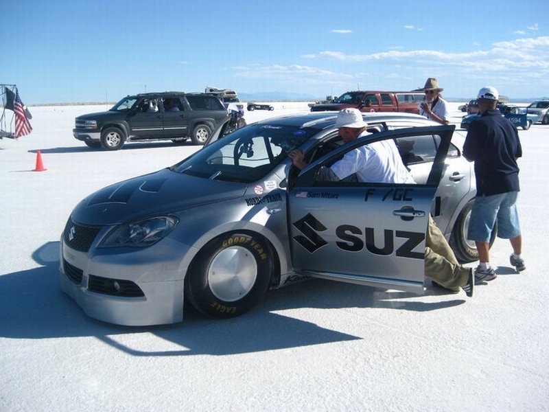 SUZUKI