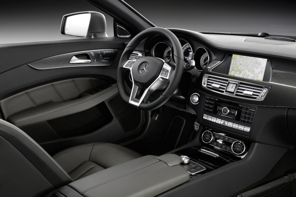 MERCEDES-BENZ