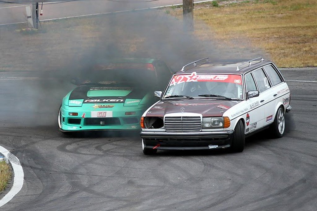 MERCEDES-BENZ