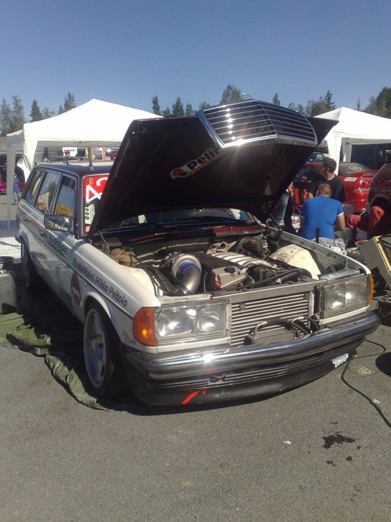 MERCEDES-BENZ