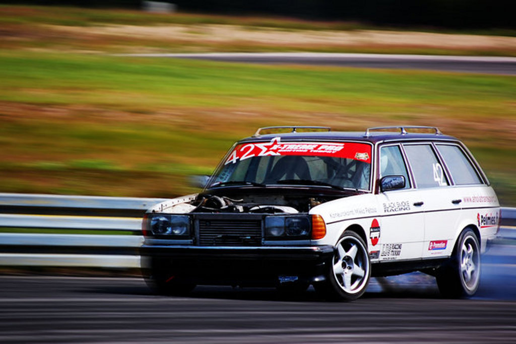 MERCEDES-BENZ