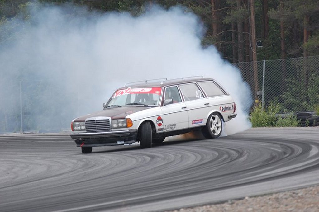 MERCEDES-BENZ