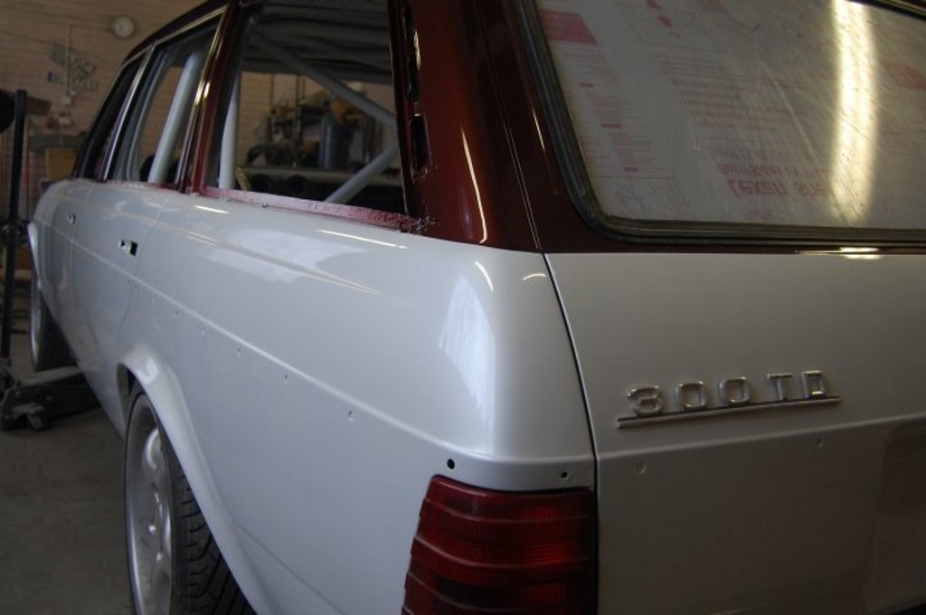 MERCEDES-BENZ