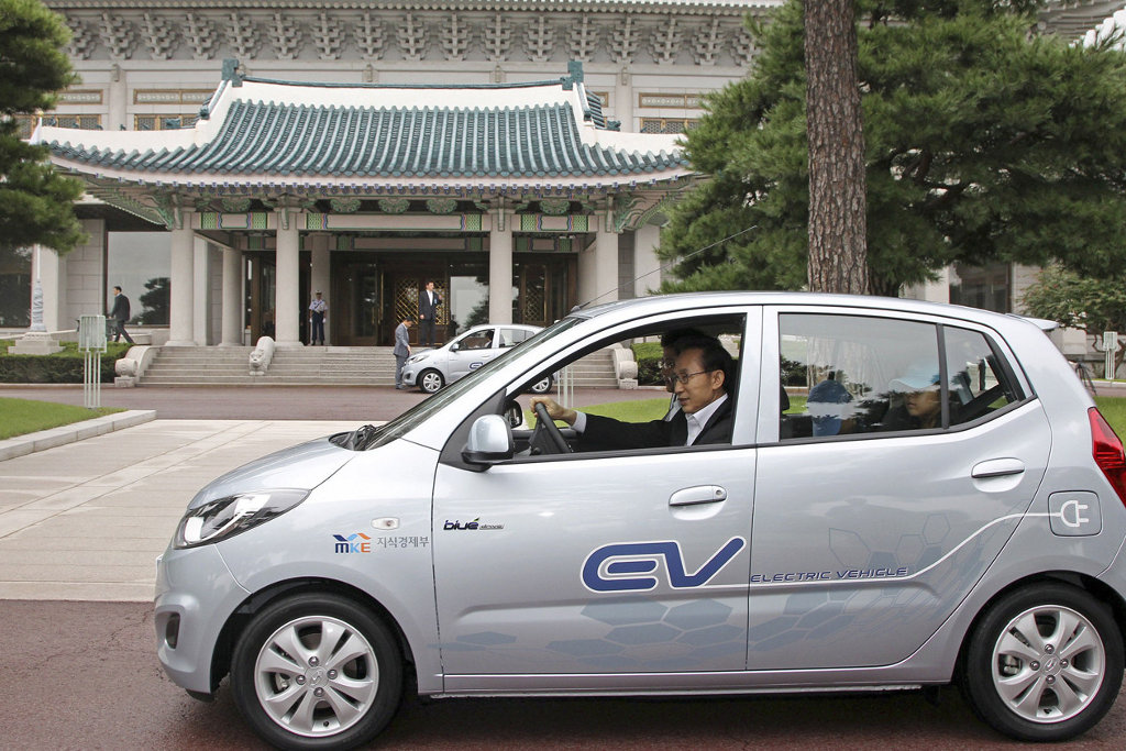 HYUNDAI