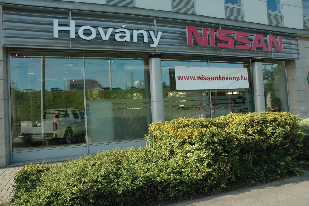 NISSAN