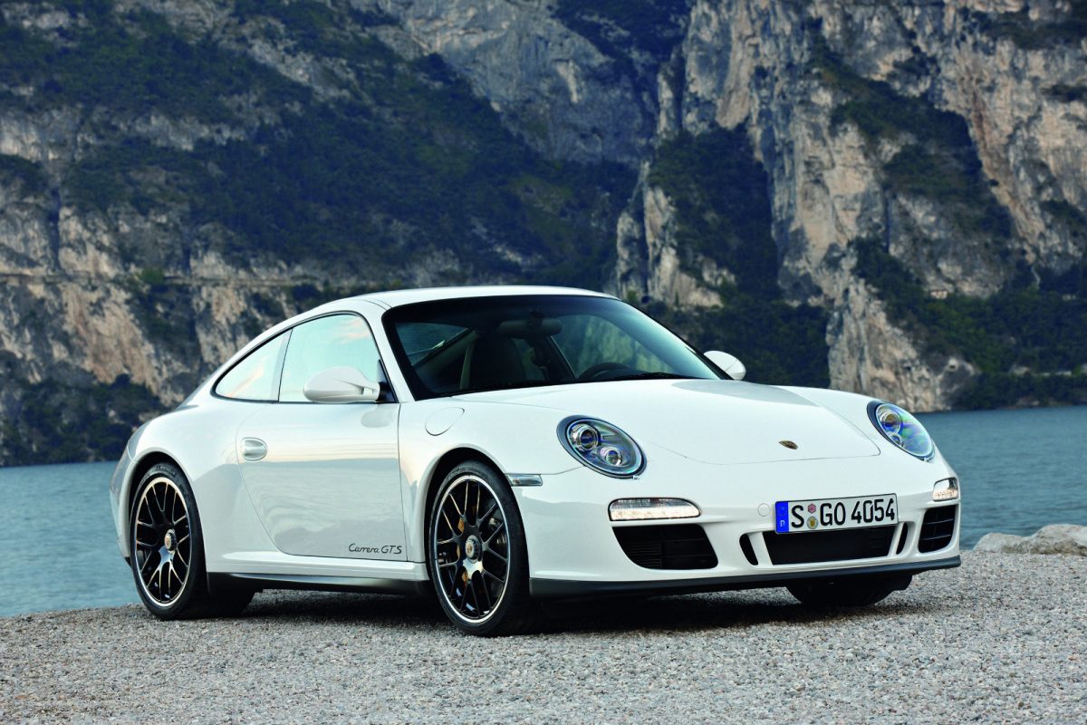 PORSCHE