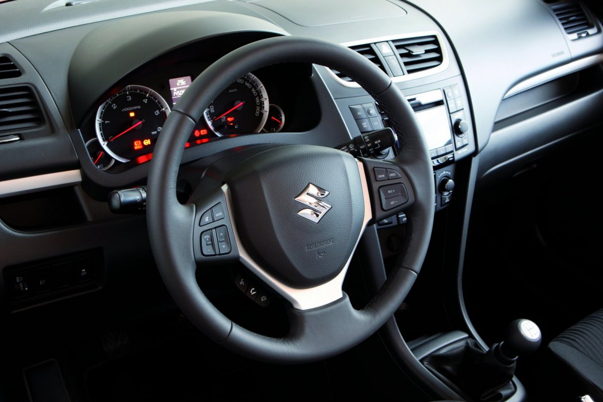 SUZUKI
