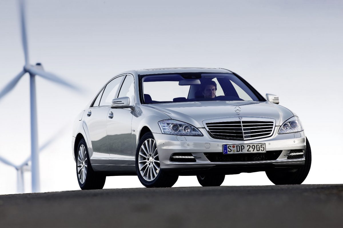 MERCEDES-BENZ