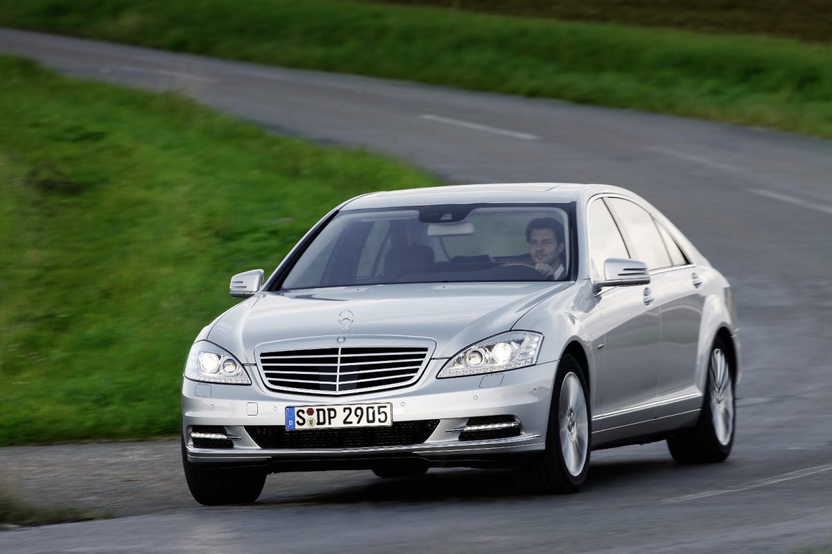MERCEDES-BENZ