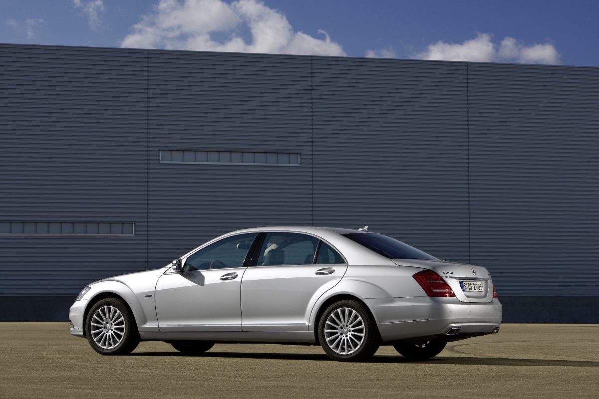 MERCEDES-BENZ