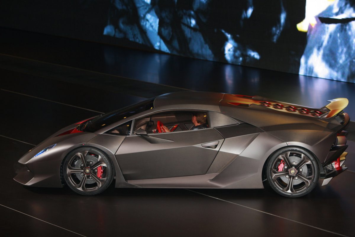 LAMBORGHINI
