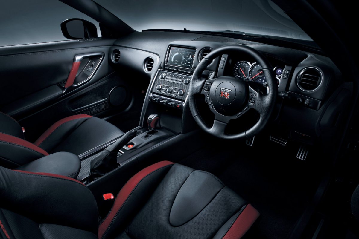 NISSAN GT-R