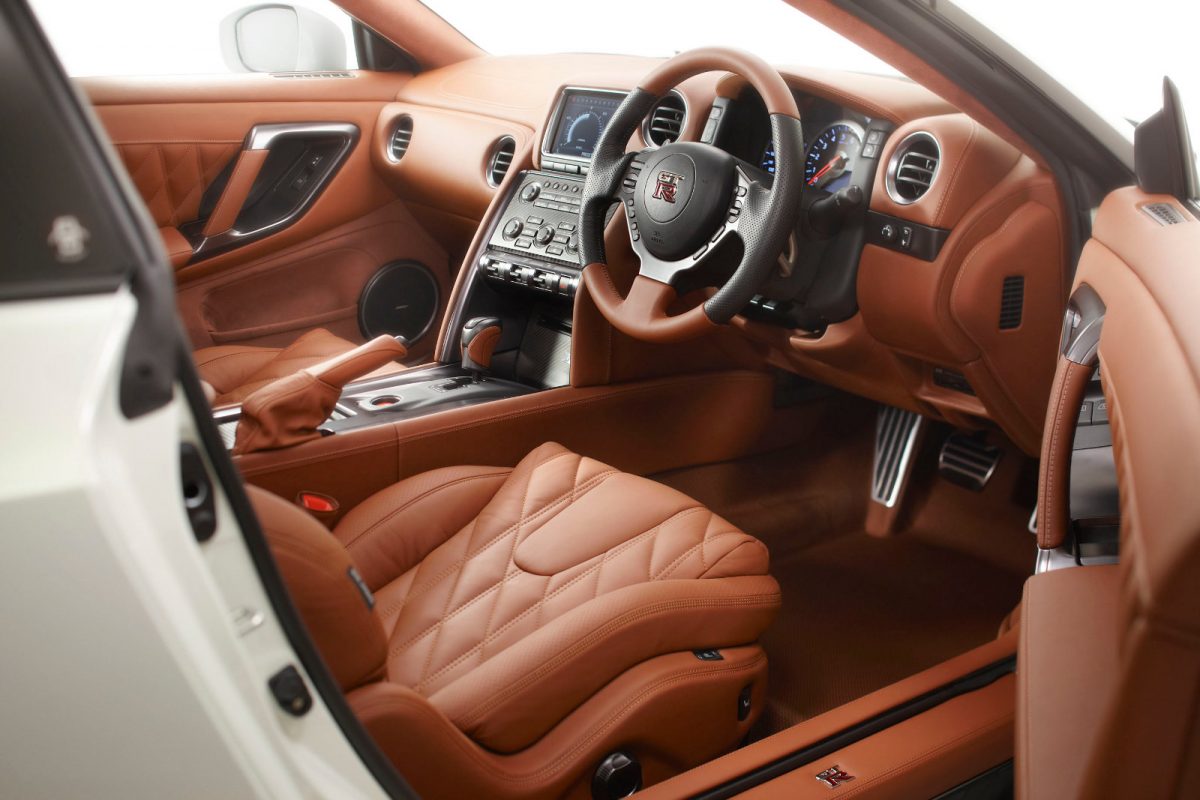 NISSAN GT-R