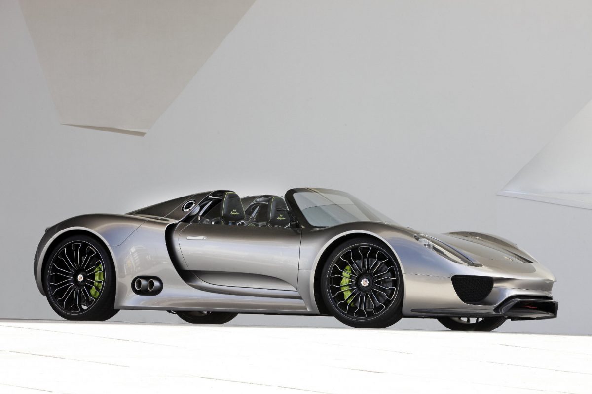 PORSCHE