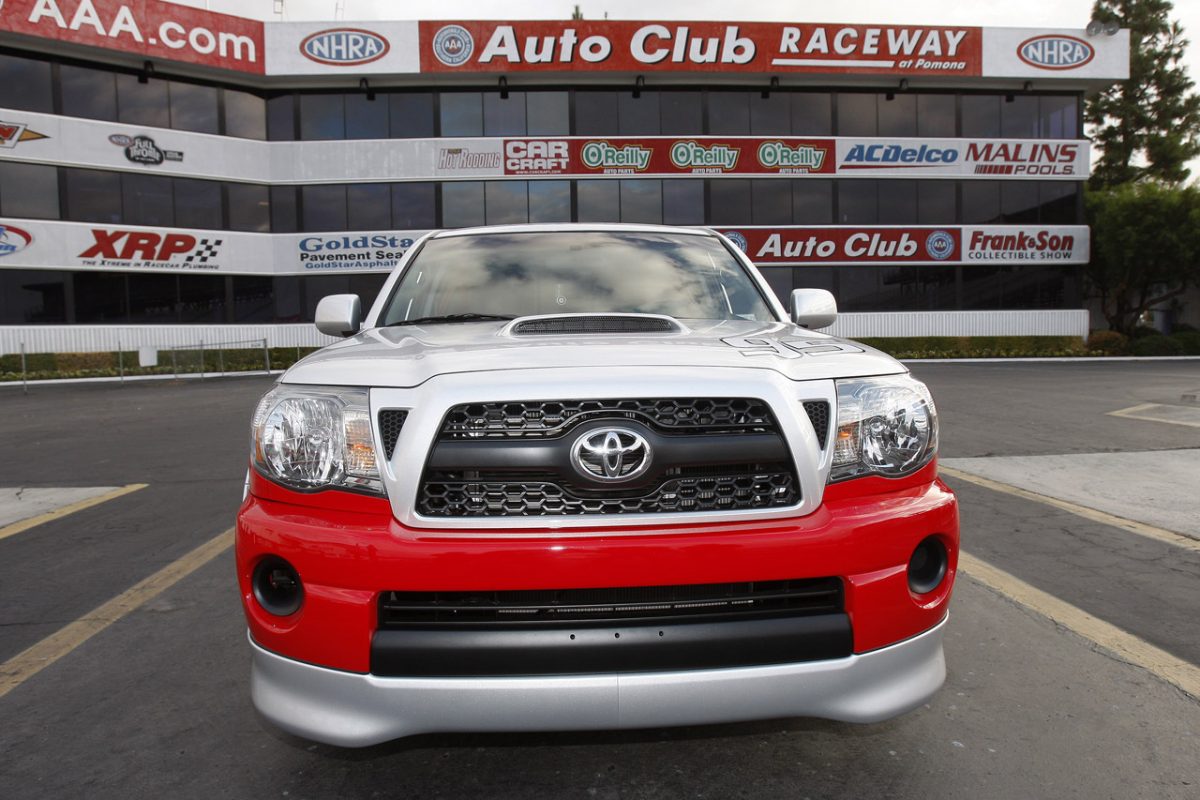 TOYOTA TACOMA