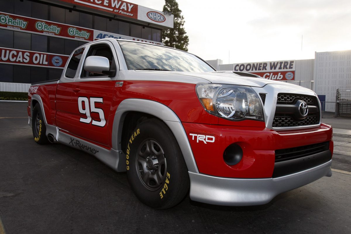 TOYOTA TACOMA