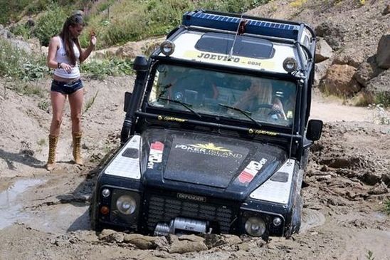 LAND ROVER DEFENDER