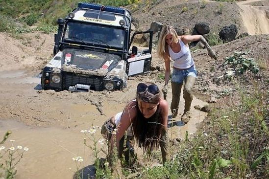LAND ROVER DEFENDER