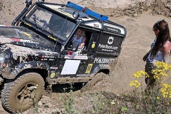 LAND ROVER DEFENDER