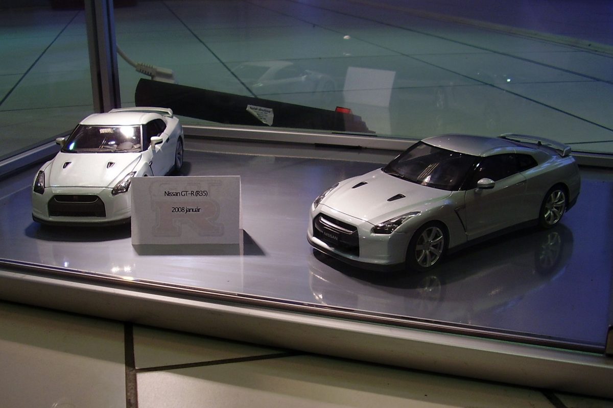 NISSAN GT-R