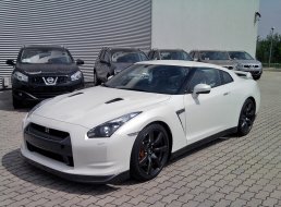 Majdnem belebotlottam egy GT-R-be. Szó szerint