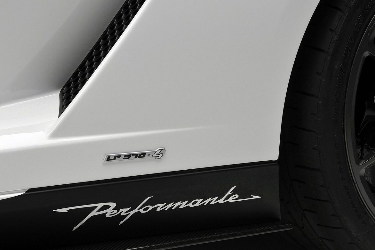 LAMBORGHINI
