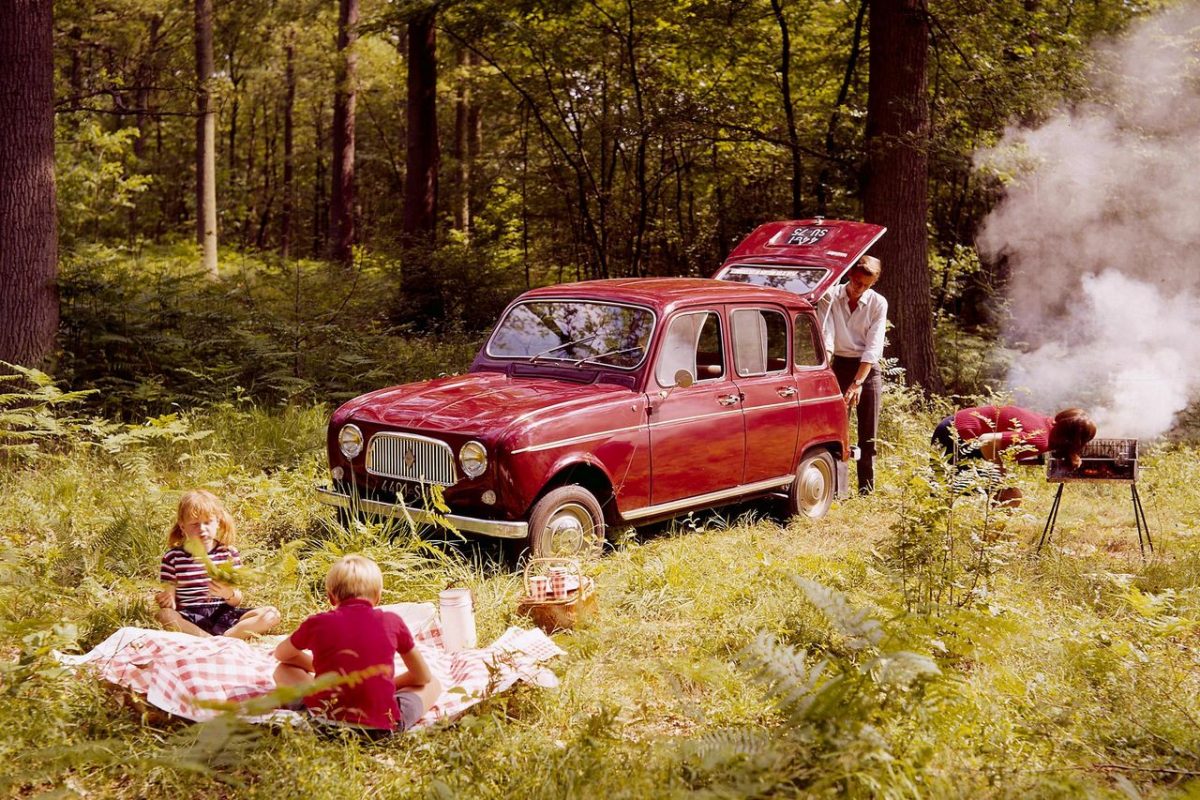 RENAULT R 4