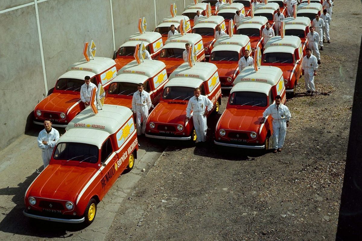 RENAULT R 4