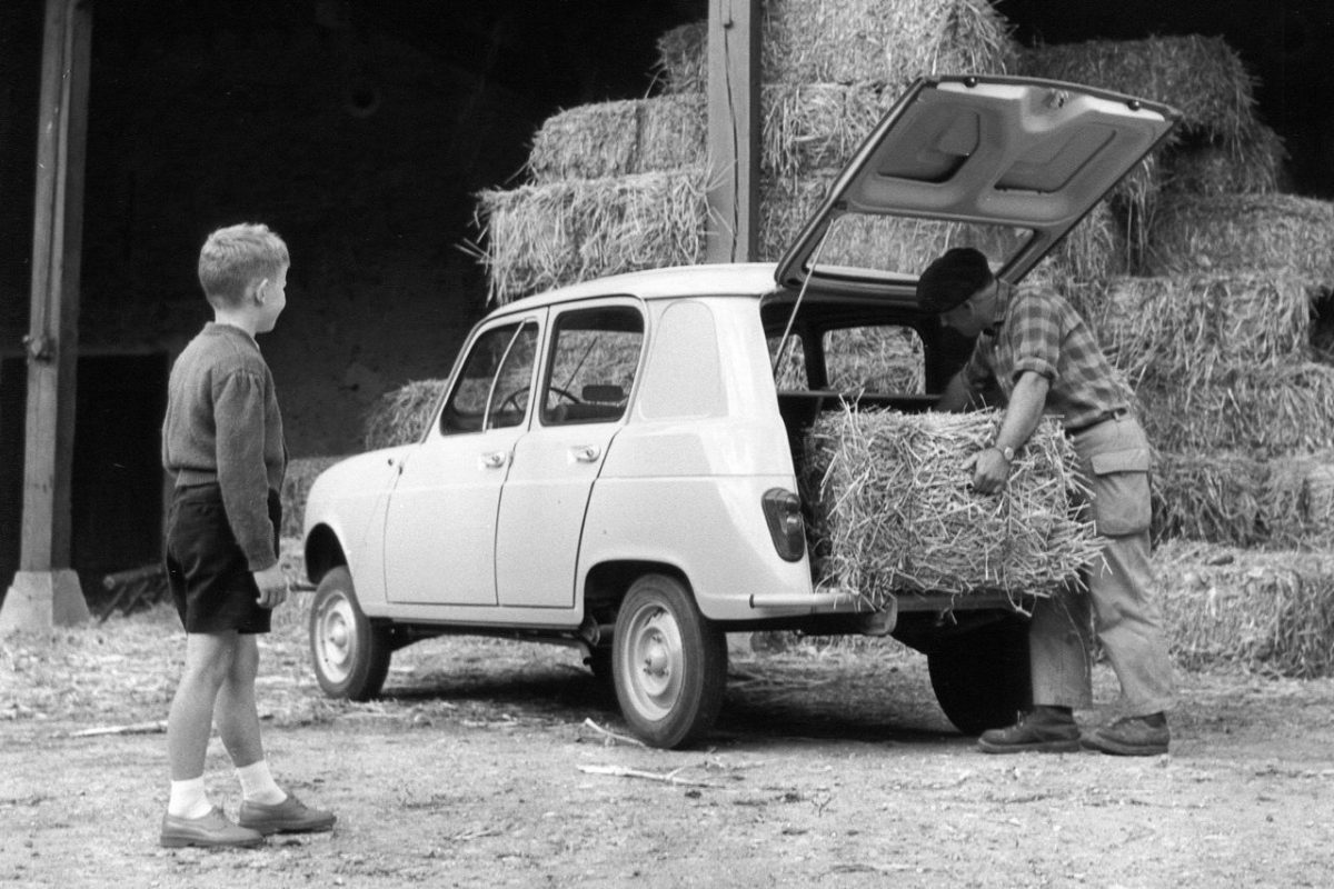 RENAULT R 4