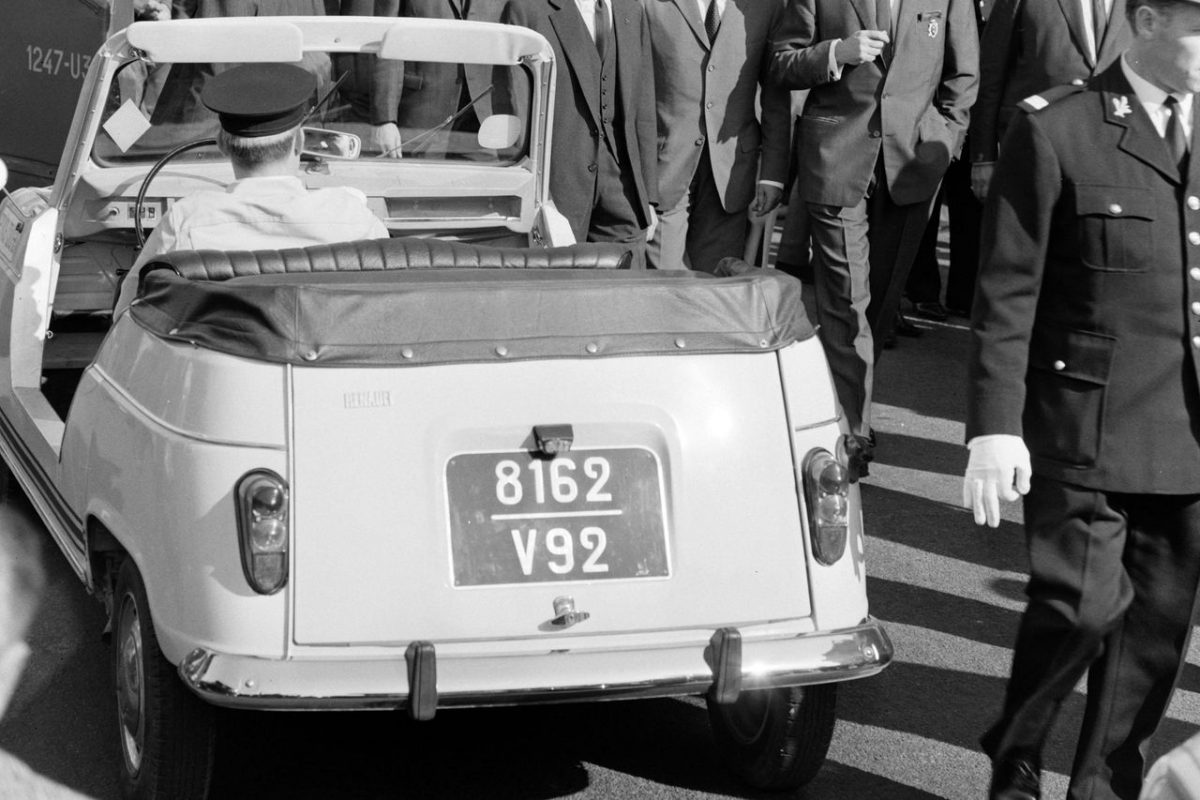 RENAULT R 4