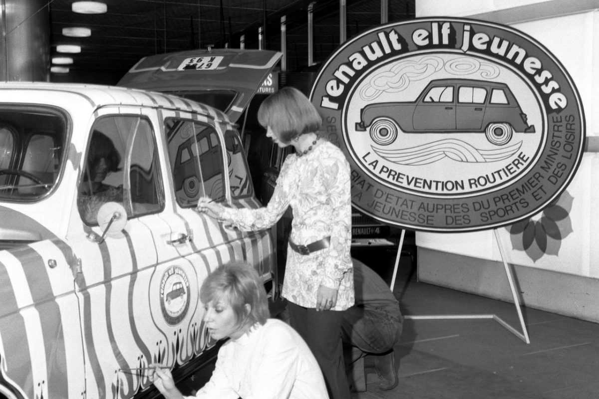 RENAULT R 4