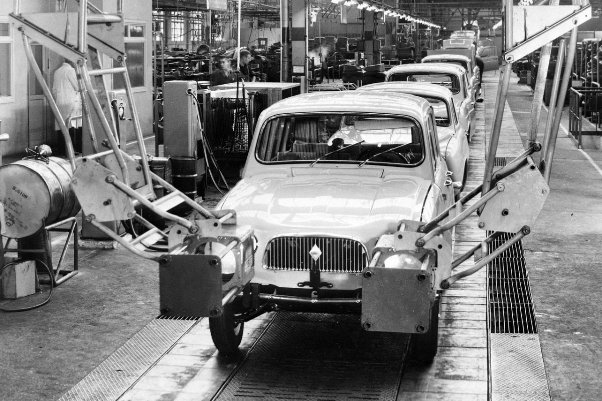 RENAULT R 4